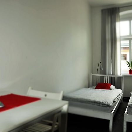פוזנן Hostel Awangarda מראה חיצוני תמונה