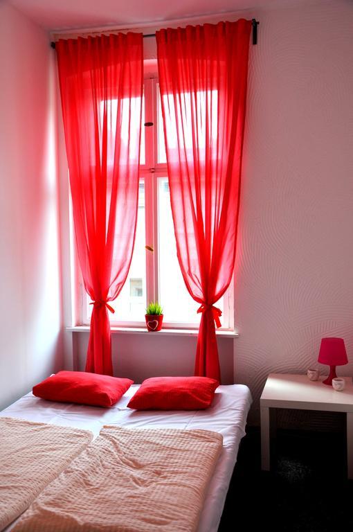 פוזנן Hostel Awangarda חדר תמונה