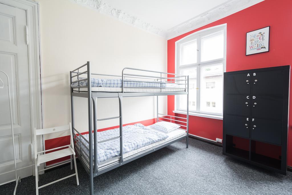 פוזנן Hostel Awangarda חדר תמונה