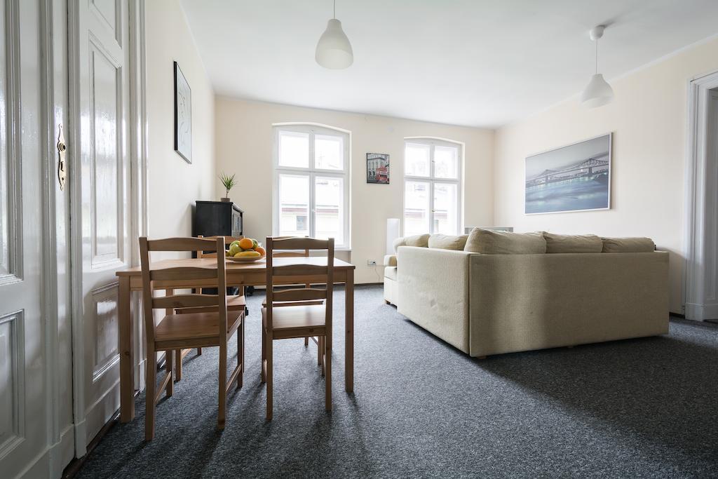 פוזנן Hostel Awangarda מראה חיצוני תמונה