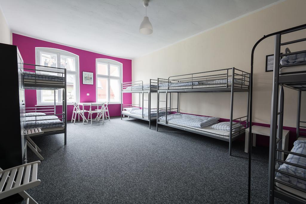 פוזנן Hostel Awangarda מראה חיצוני תמונה