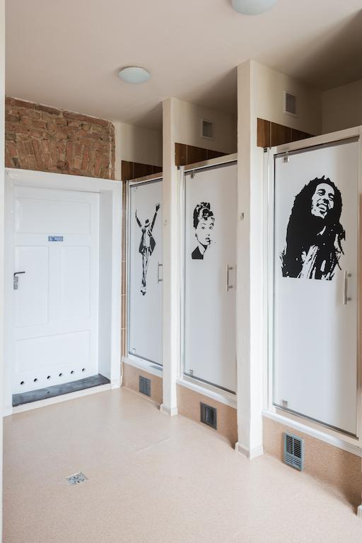 פוזנן Hostel Awangarda מראה חיצוני תמונה