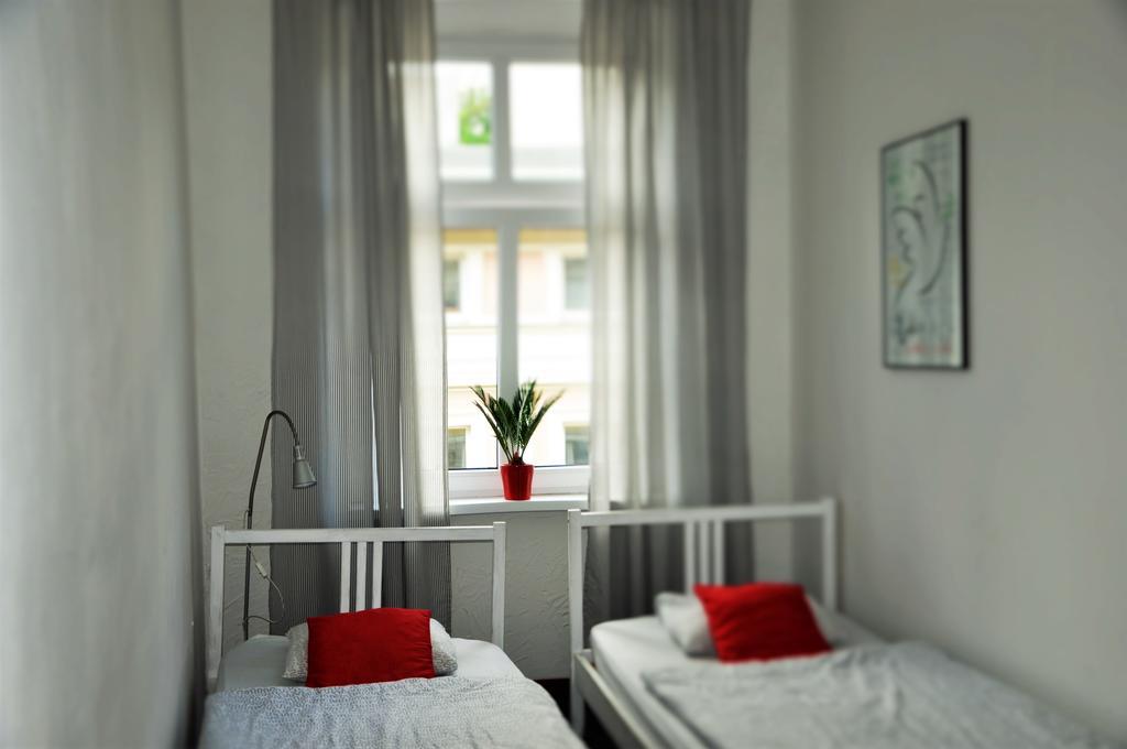 פוזנן Hostel Awangarda מראה חיצוני תמונה