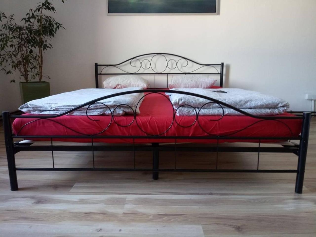 פוזנן Hostel Awangarda מראה חיצוני תמונה