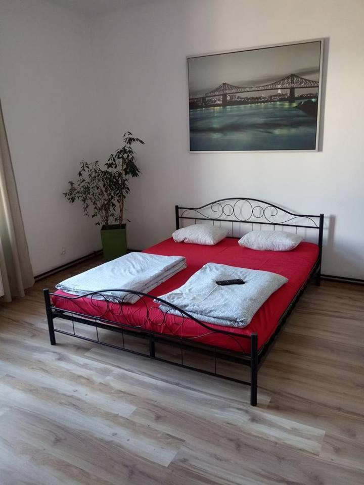 פוזנן Hostel Awangarda מראה חיצוני תמונה